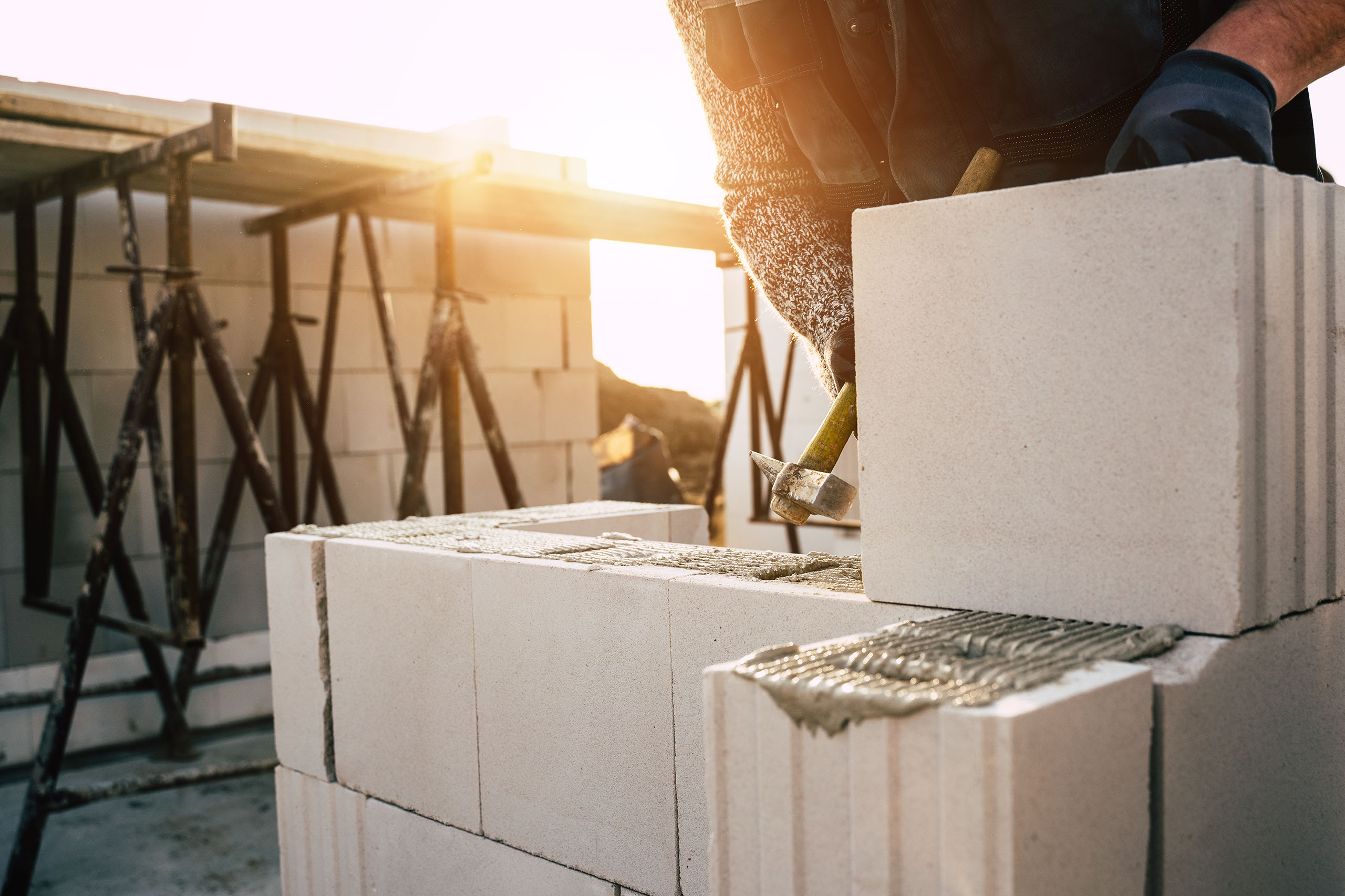 [background image] image of construction team meeting